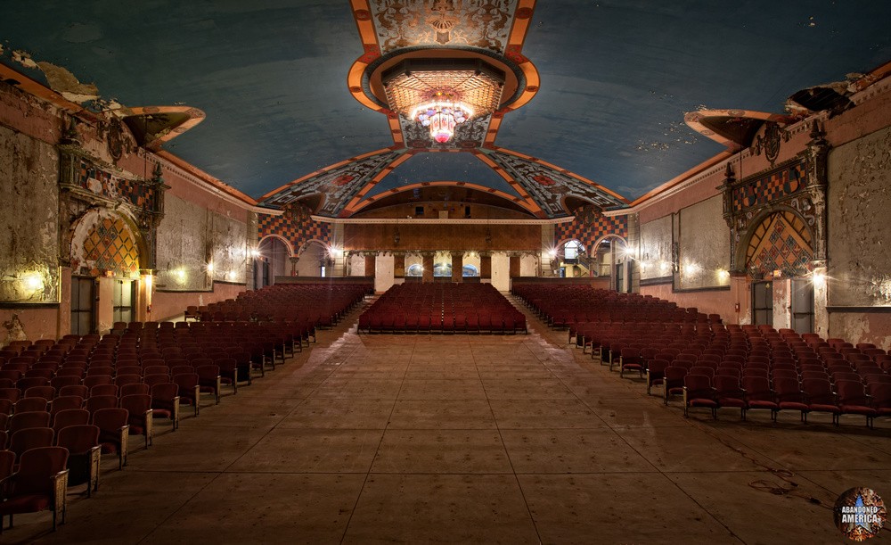 The Lansdowne Theatre | Stage View - The Lansdowne Theater
