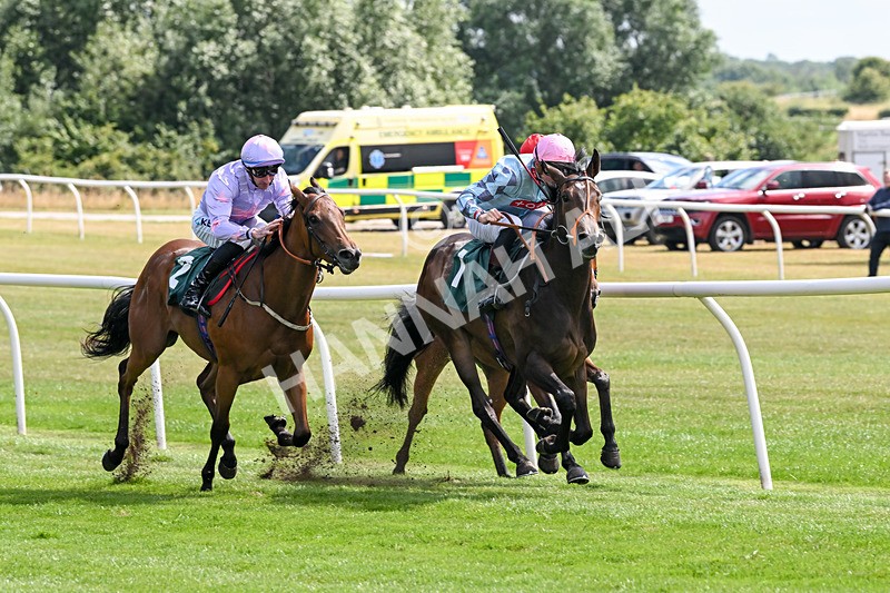 160725-Race 2-Shetakesthegold-8834 - Race 2