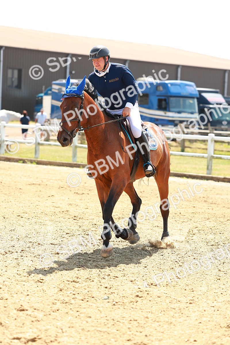 SBM_001450 - Class 4 - Senior Newcomers - 1.10m