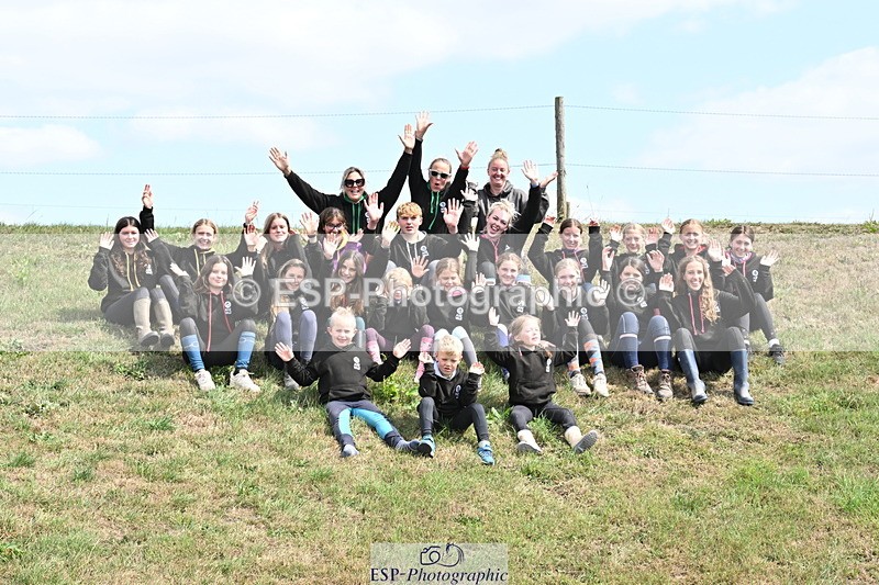 250821B-135642-00472 - Stable Shots and Group Photo