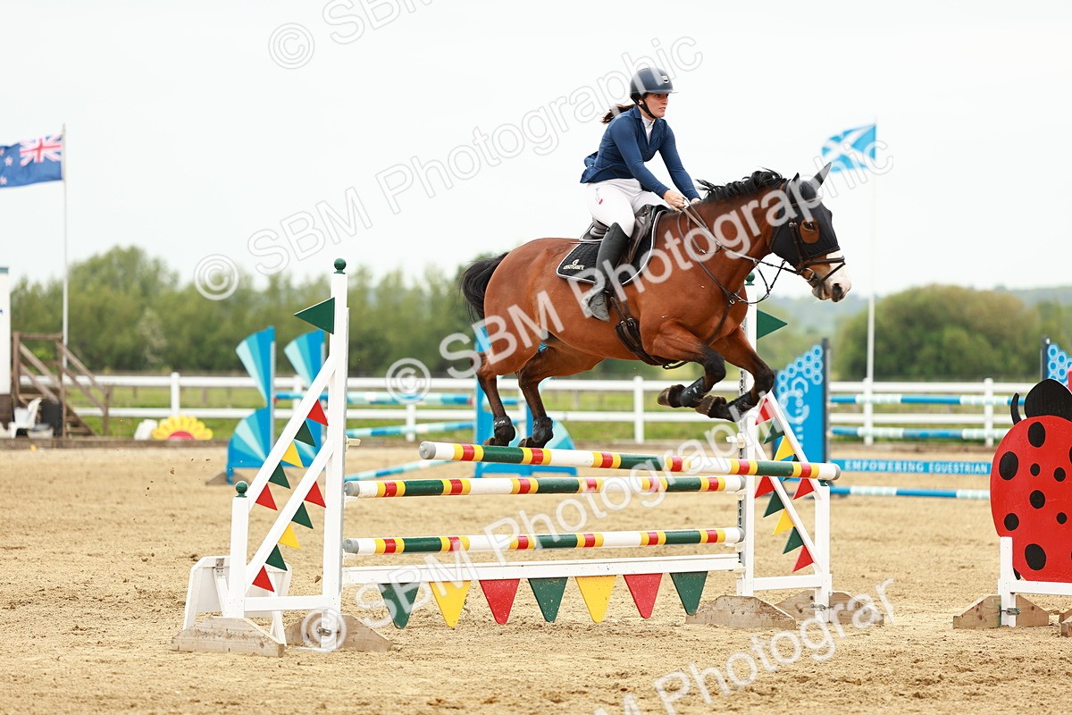 SBM_001025 - Class 5 - Senior Foxhunters - 1.20m