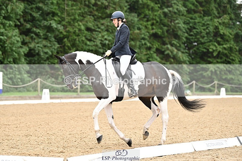 240811-112005-05149 - 189-Emma.Jenkinson-Fleur.C