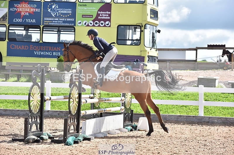 230806A-110824-01335 - Cls 17 Snr Discovery & 1m Open