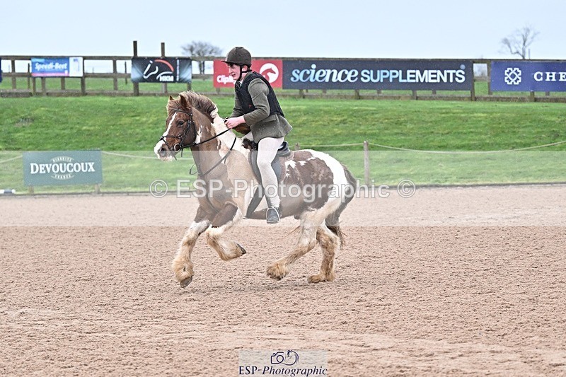 260220-102943-00561 - Cls 8-10 Clear Round and 60cm Club