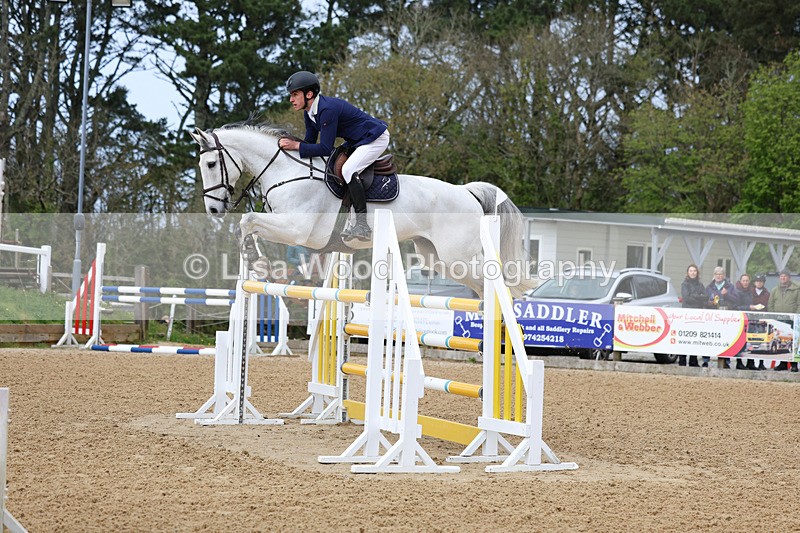 3E7A2462 - Class 9: Senior 1.30m open