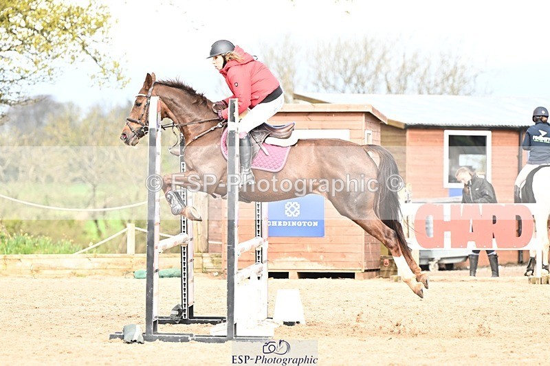 250416-100416-00201 - Cls 1 British Novice and 90cm