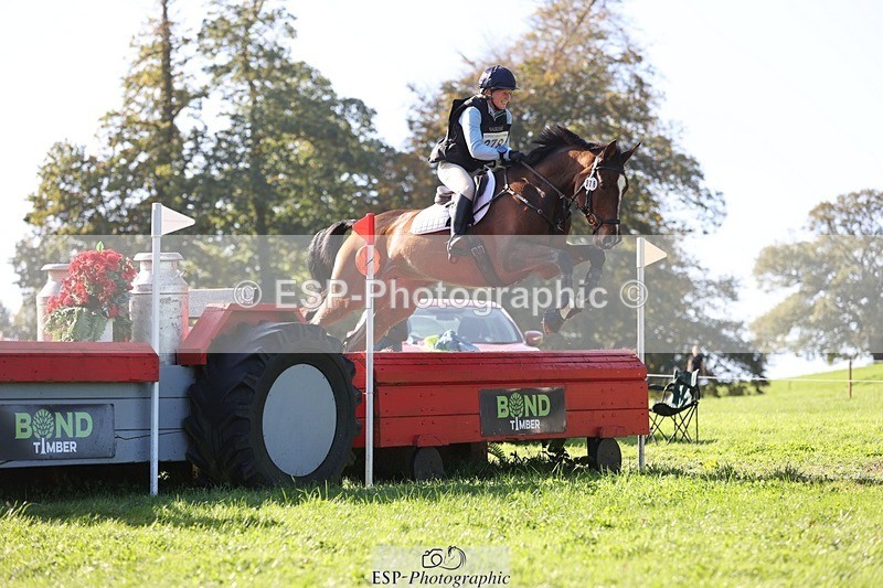 241026-112549-12294 - 378-Fern.Hordern-SHES.ALL.THAT