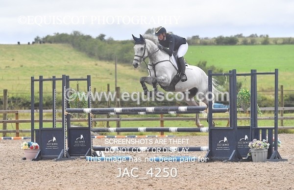 JAC_4250 - CLASS 6 Senior Newcomers/ 1.10m Open