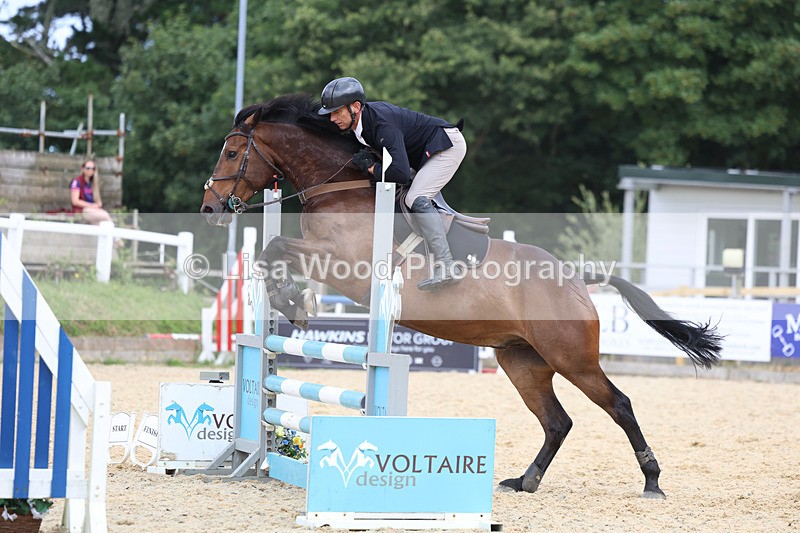 3E7A4955 - Class 4: Senior British Novice/90cm open