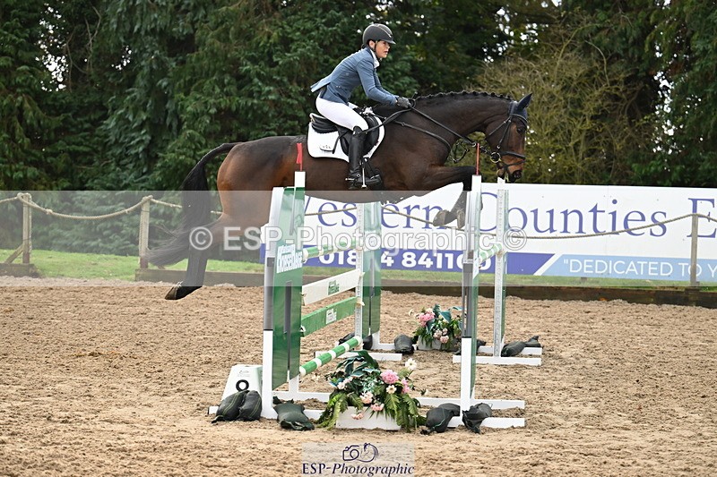 251024A-102032-06407 - B-135-Eva.Carse