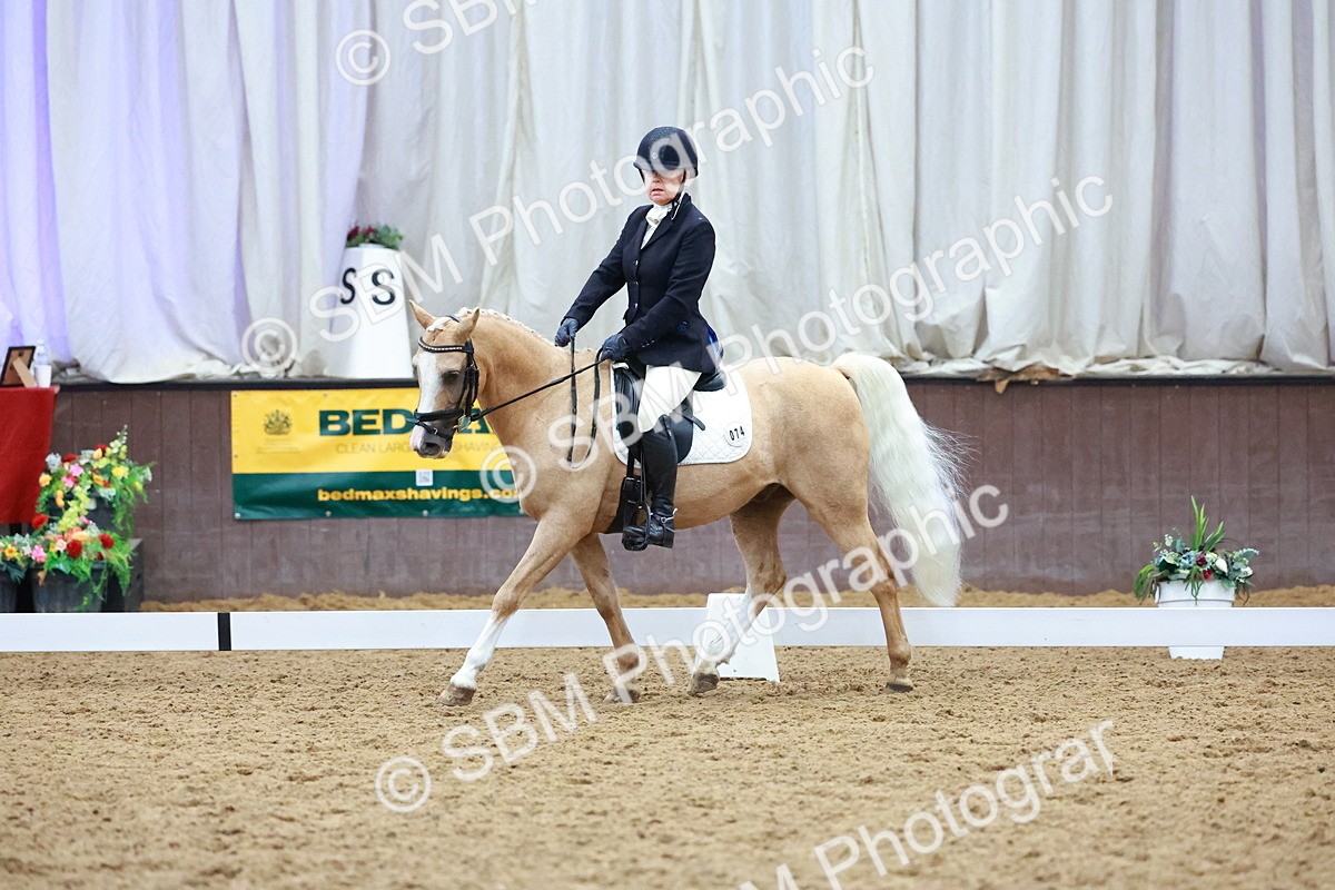 SBM_004283 - Class 12 - E2 Championship - 14.50-15.53