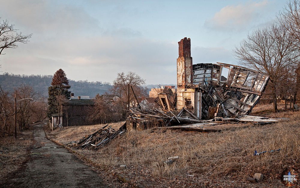 Abandoned Western Pennsylvania House | Unfolding - Abandoned Houses and Homes