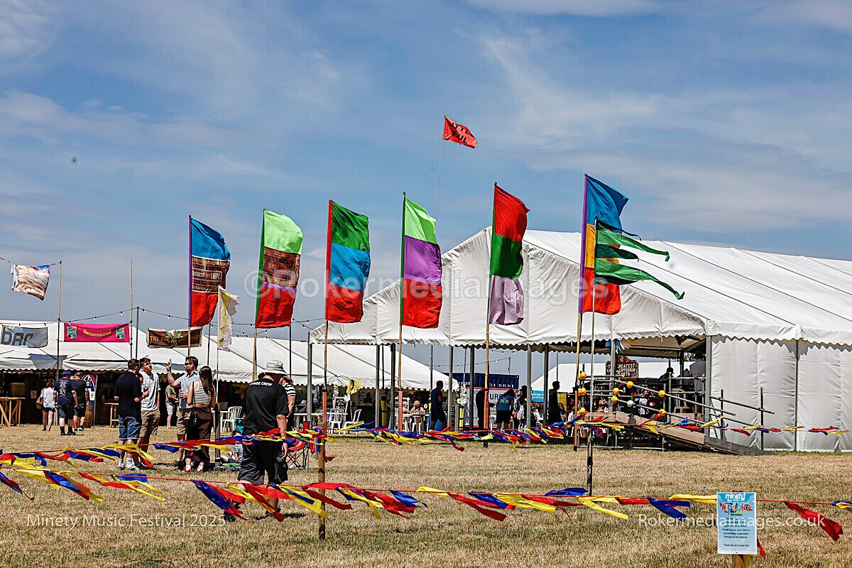 FRIDAY-10 - MINETY 2025