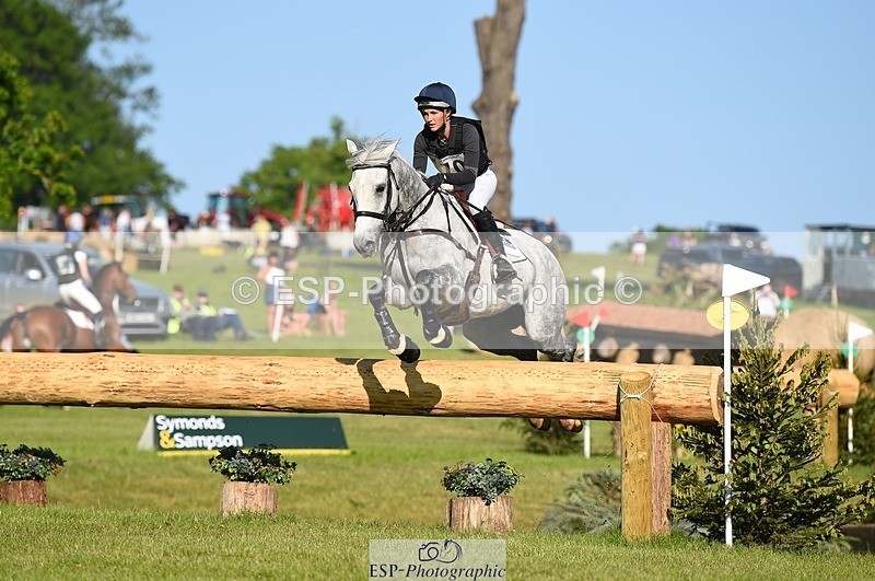 230527-180640-13727 - 170-MIND_OVER_MATTER-Lea_Boulesteix-XC