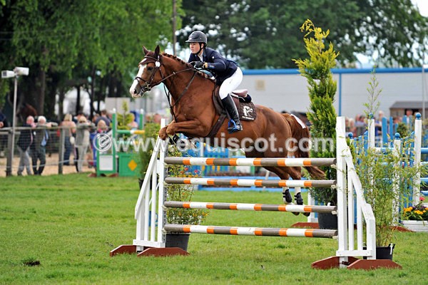 EQUISCOT 9267 - A WEE PEEK AT RHS 2013