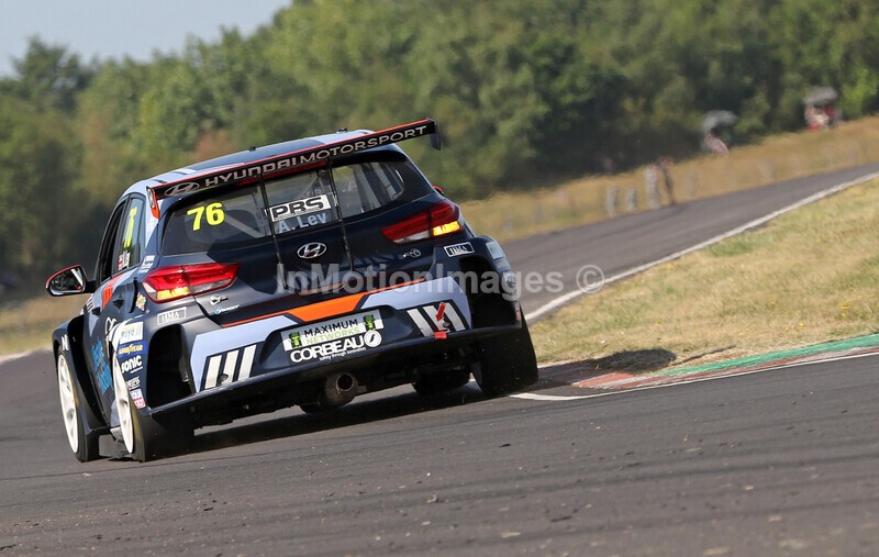  - TCR UK @ Castle Combe