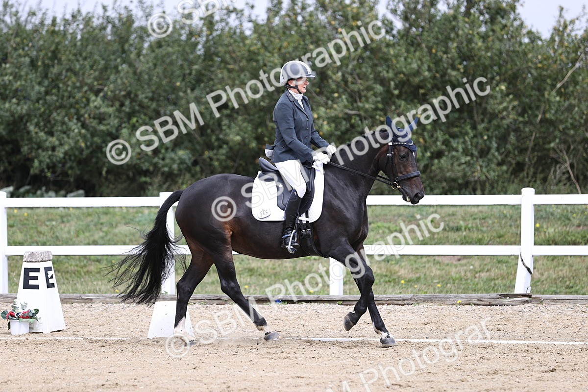 SBM_016913 - Class 14 Novice 23 - 11.53-12.56