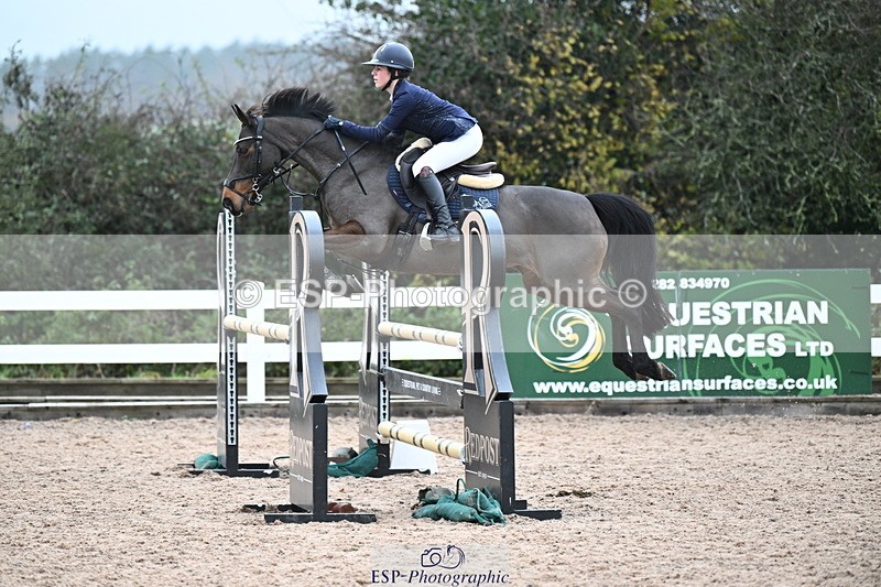 231118A-135951-03240 - Cls 9 Foxhunter & 1.10m Open