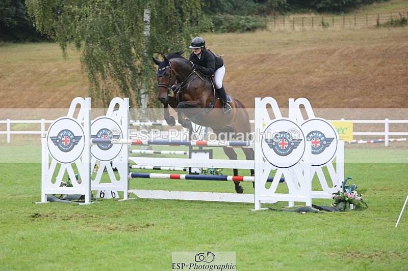 250830A-142700-06990 - Cls 16 Snr Newcomers and 1.10m Open