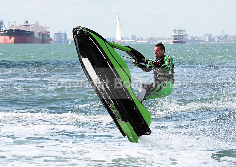 140525 SLIPPERY WT7A1986 - PWC's (Wetbikes, Jetskis)