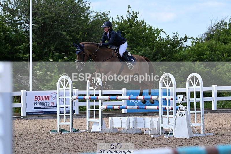 240619A-142015-00538 - Cls 4 Snr Newcomers and 1.10m Open