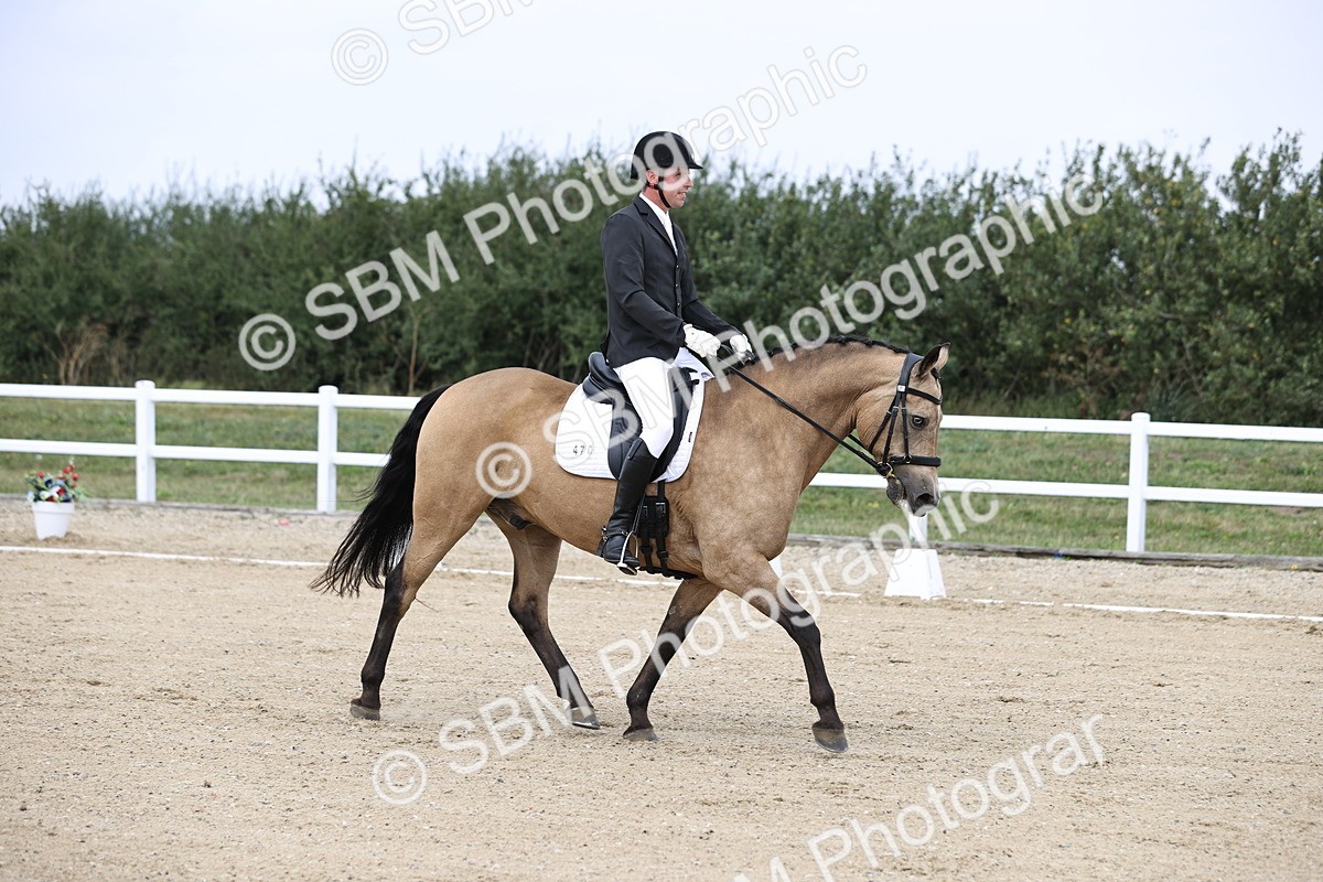 SBM_017444 - Class 14 - Novice 23 - 13.52-14.55