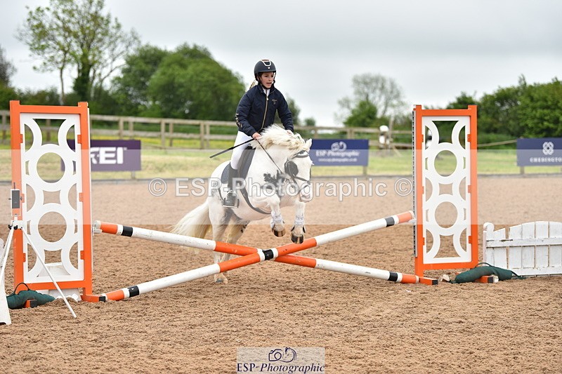 240528A-143940-00033 - 40 & 50cm