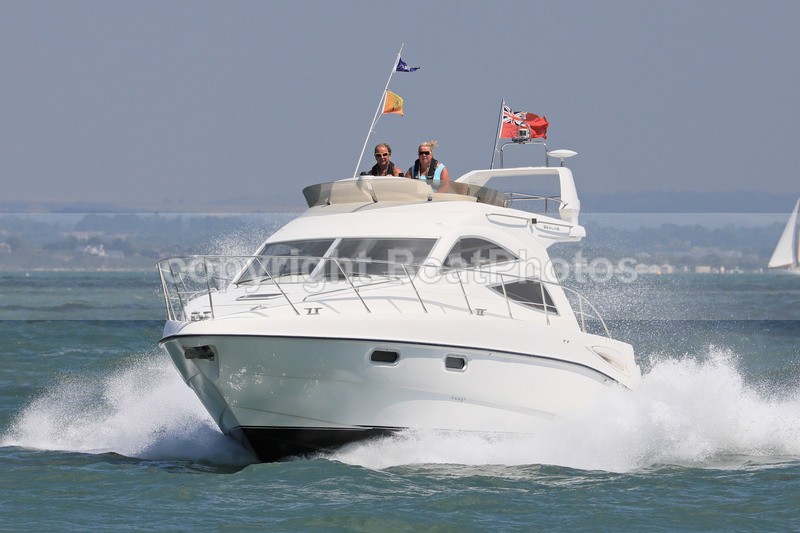 170709 MAD MOMENT - SEALINE F34 RTI_7387 - Flybridge Cruisers