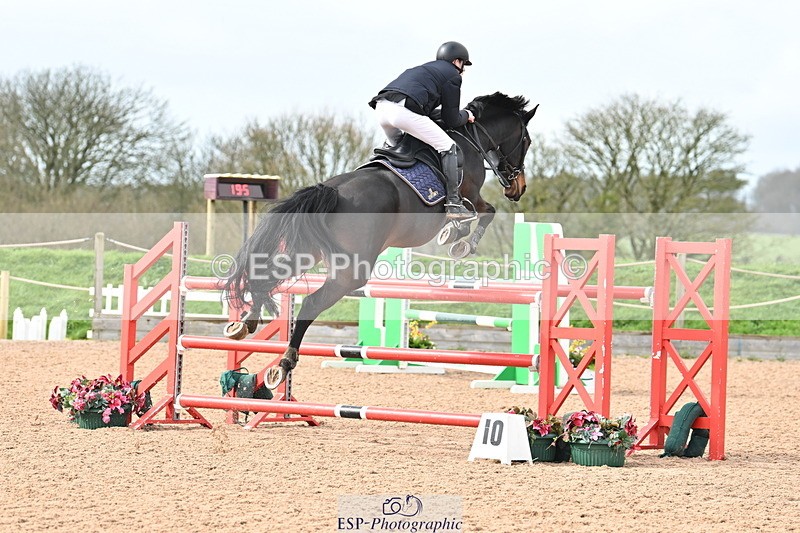 240315A-122240-00904 - Cls 3 Snr Foxhunter
