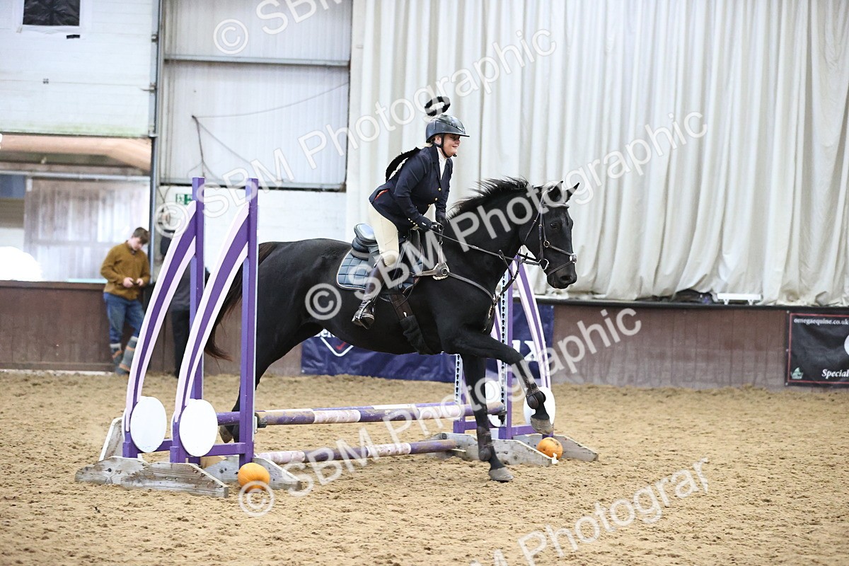 SBM_001472 - Class 3 - Horse & Hound 60cm