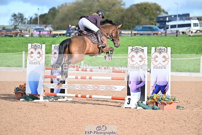 231014A-110232-04281 - Cls 18 Newcomers & 1.10m Open