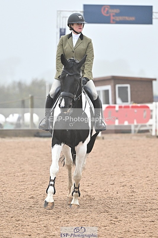 241103A-112446-07027 - SUN Cls 18 British Novice and 90cm Open