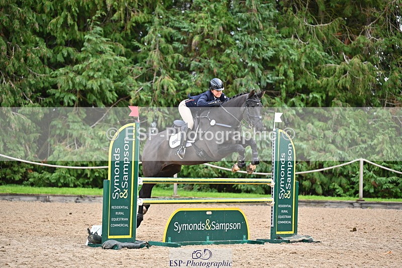 251026A-122126-24332 - E-393-Saskia.Rioux