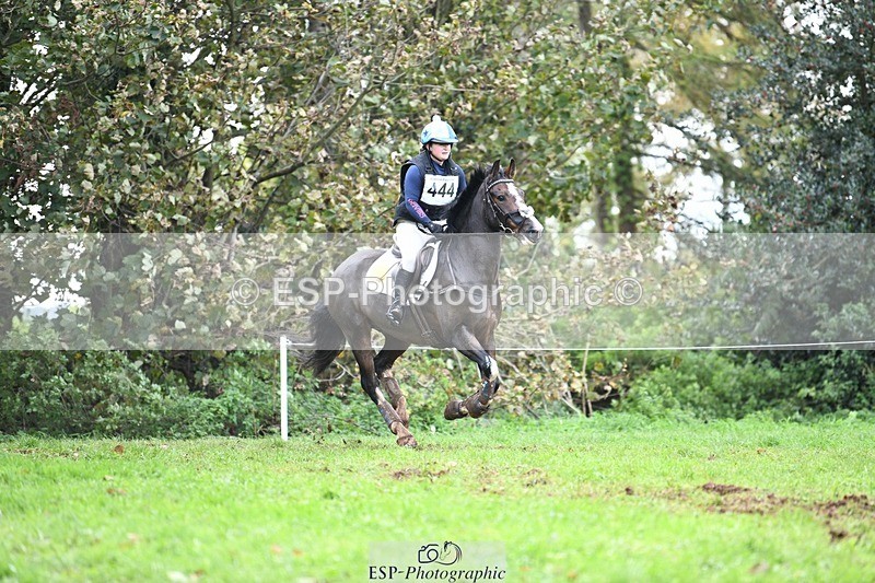 231021-135400-18149 - 444-REDHILL.SKANDEL-Emma.Stokes-SC+XC