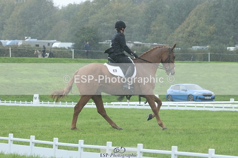 251023A-121256-03500 - D-321-Kirstie.Deakin-Main