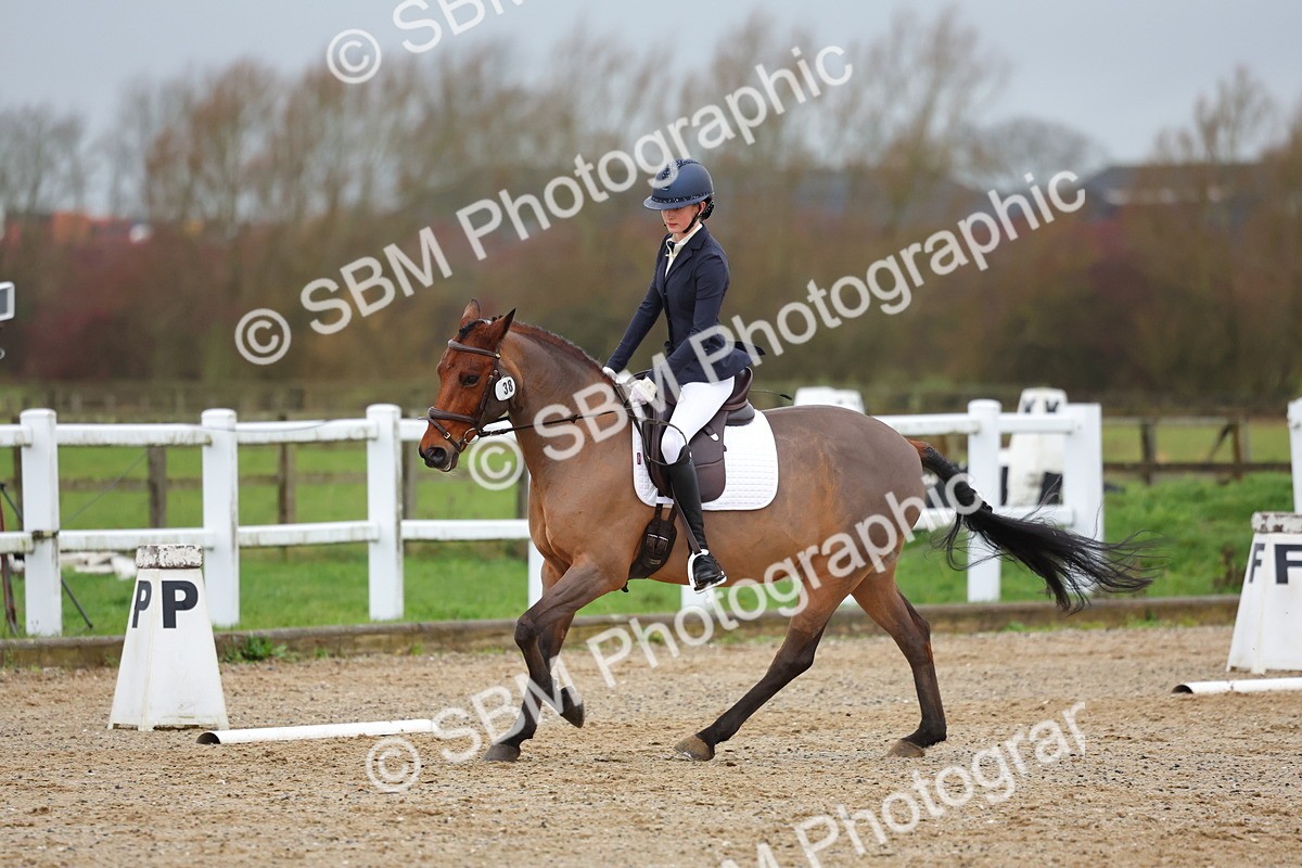 SBM_003065 - Class 6 - Novice 4