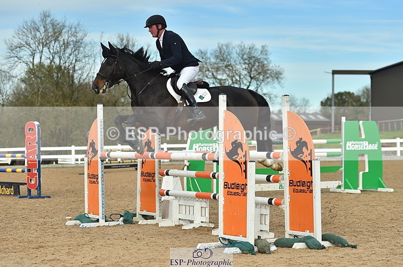 231111A-124014-01921 - Cls 12 Newcomers & 1.10m Open