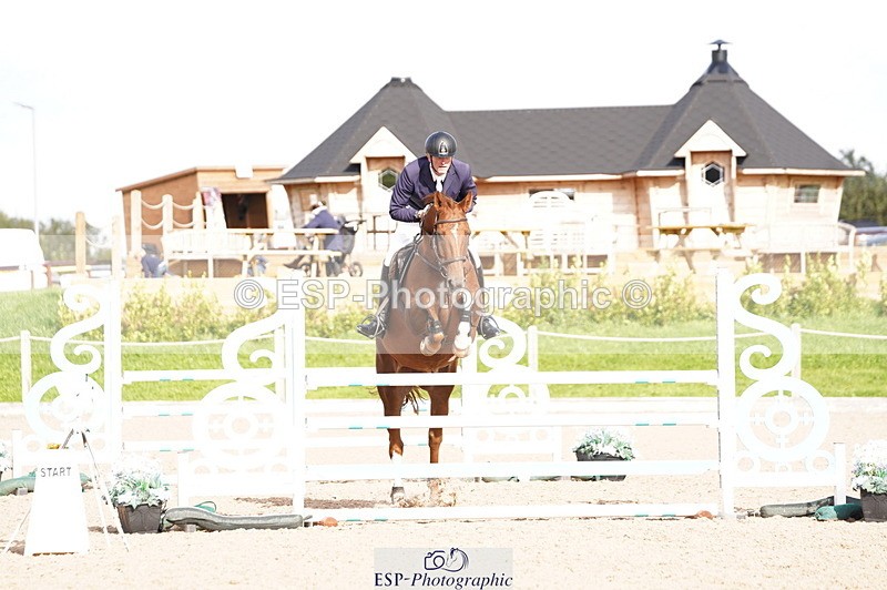 241004A-112338-00208 - Fri 02 Snr 1.05m Open