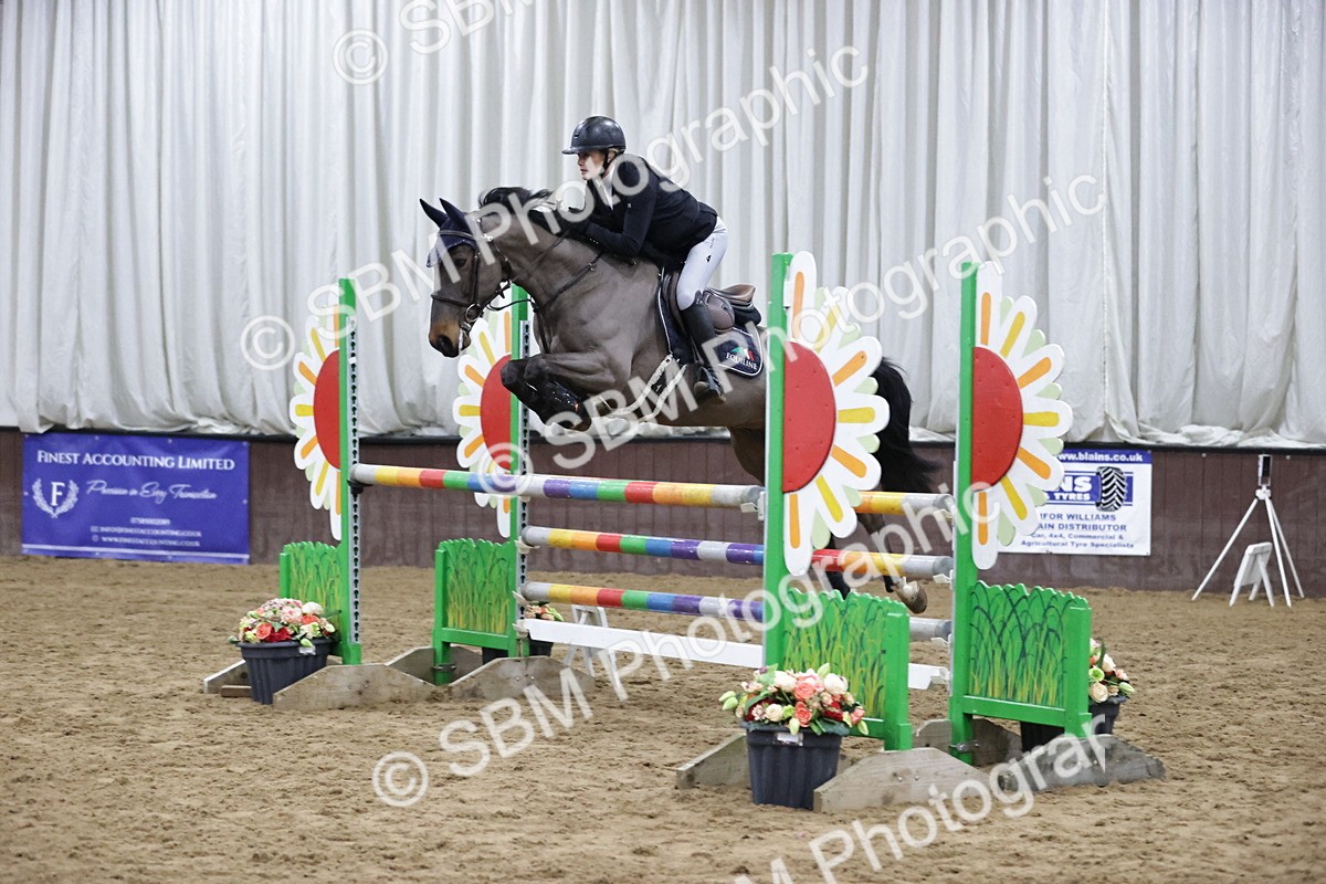 SBM_001083 - Class 4 - Senior Newcomers/ 1.10m Open