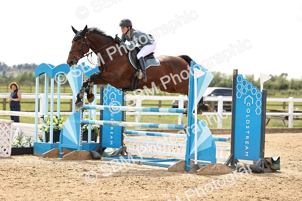 SBM_003497 - Class 11 - Senior Newcomers - 1.10m