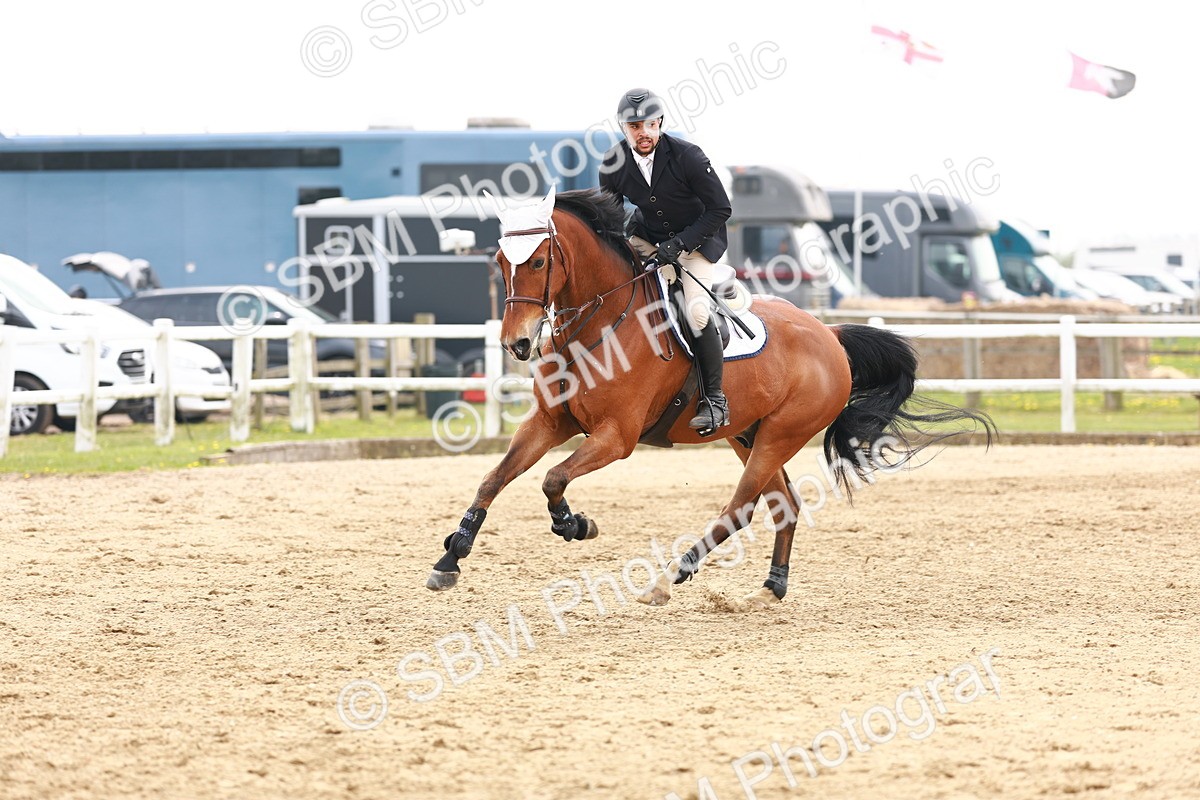  - Class 18 - Senior Newcomers - 1.10m