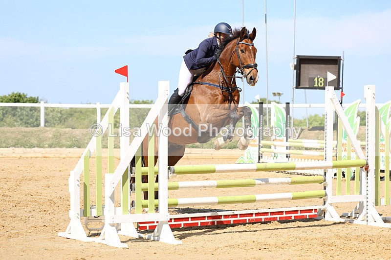 3E7A5618 - Class 4: Senior BN/90cm open