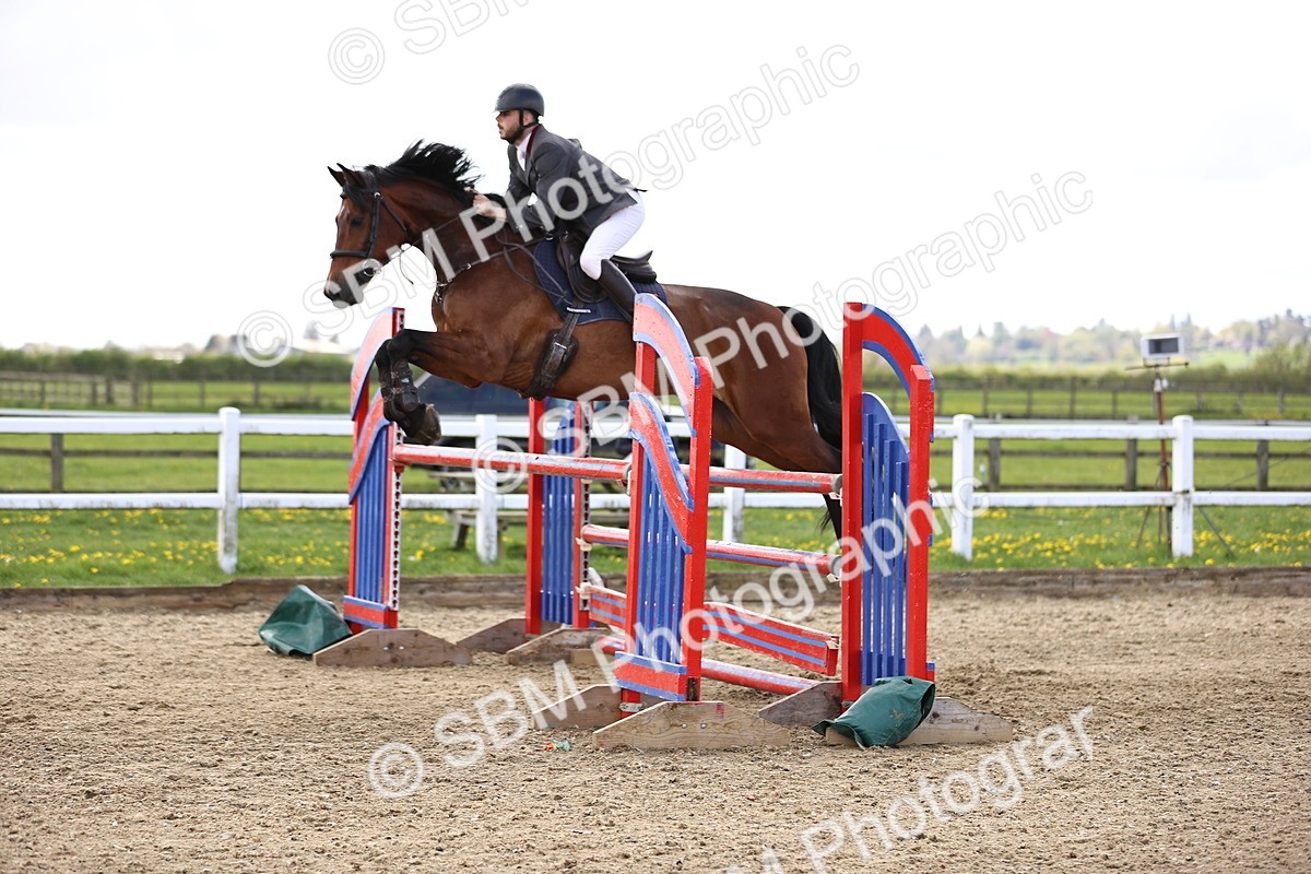 SBM_004044 - Class 17 - Senior Newcomers - 1.10m