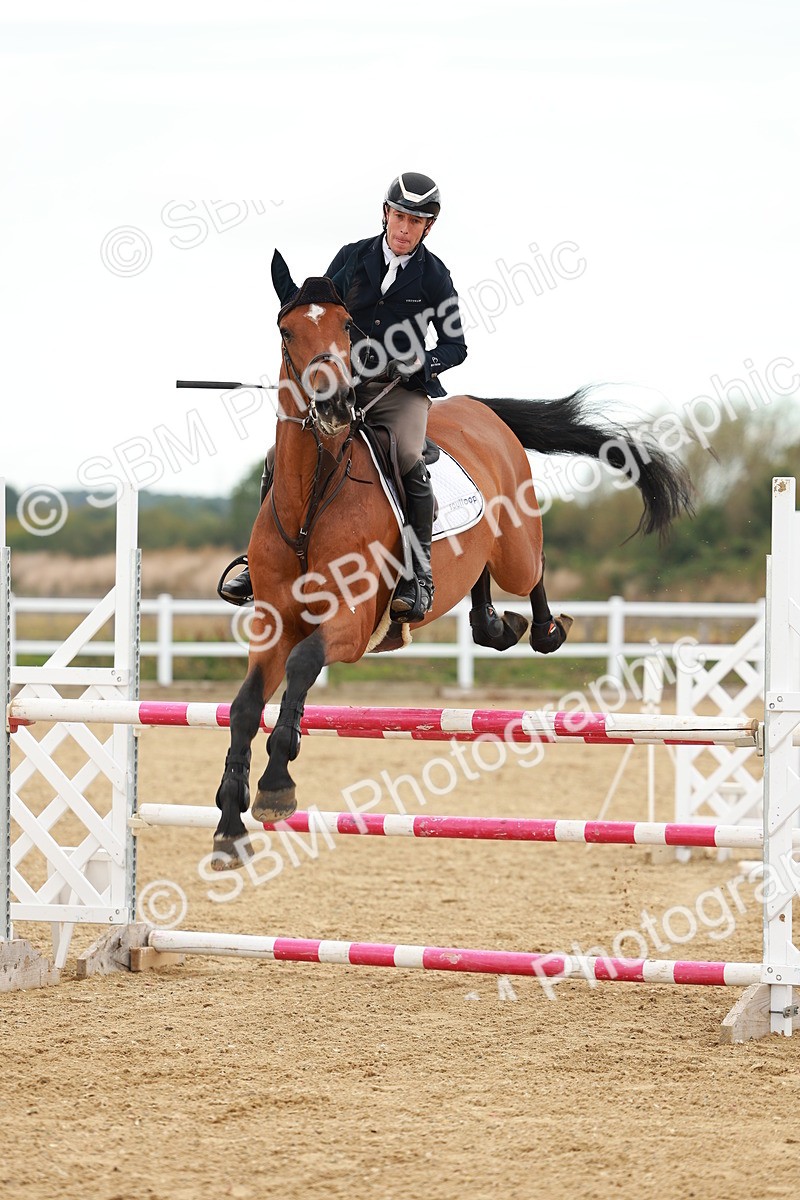 SBM_001446 - Class 4 - Senior Newcomers - 1.10m