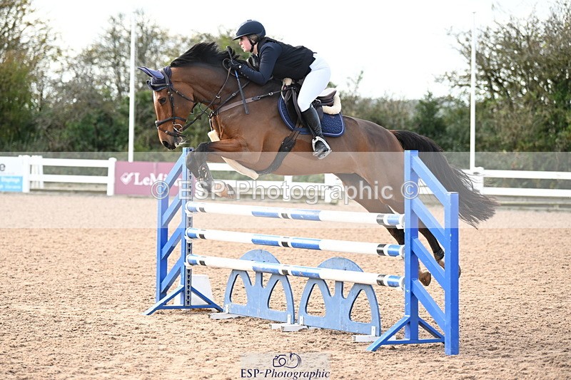 241023A-142252-01024 - Cls 4 Newcomers and 1.10m Open