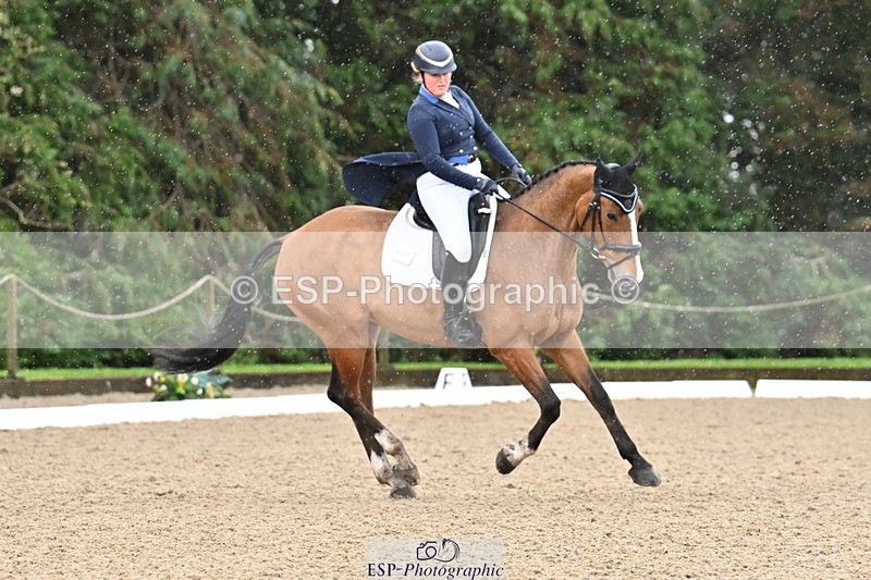 251023A-125347-02024 - C-240-Issy.Hollidge
