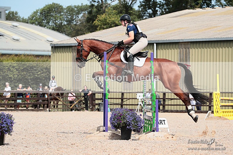 BESJ 020826 945a - Equestrian