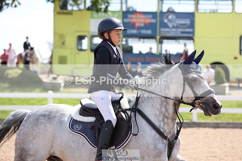 240629A-112655-04542 - Cls 17 Discovery and 90cm Open