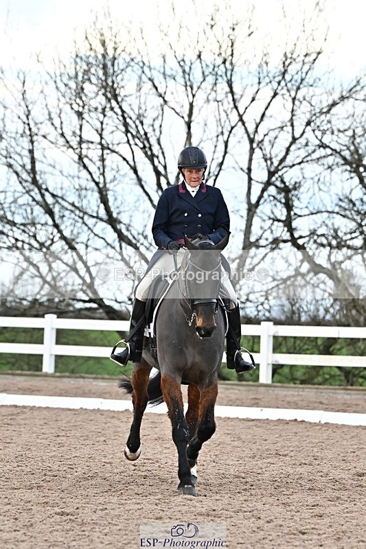 241214-152410-03211 - 123-Susan.Lanz-Wellshead.Foxtrot