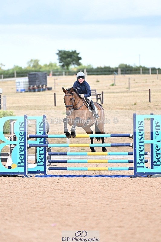 260819-144512-01215 - Cls 6 Foxhunter and 1.20m